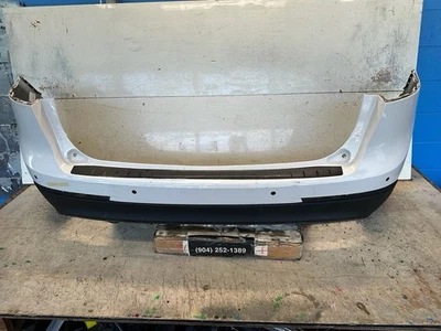 PARAGOLPES TRASERO INFERIOR OEM LINCOLN MKX 2016-2018 FA1B-17F001-AAW Foto 1 de 4