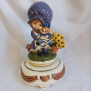 MUSIC BOX Holly Hobby Raggedy Ann Big Bonnet Basket Of Sunflowers Grannycore - Picture 1 of 9