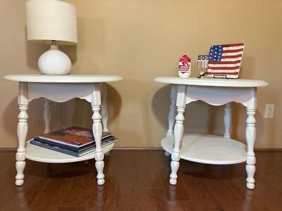 Mesas auxiliares Bassett vintage, mesas auxiliares, mesas reformadas Foto 1 de 4