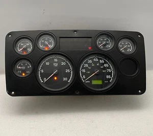 2004 FREIGHTLINER CST112 USED INSTRUMENT CLUSTER - Picture 1 of 5