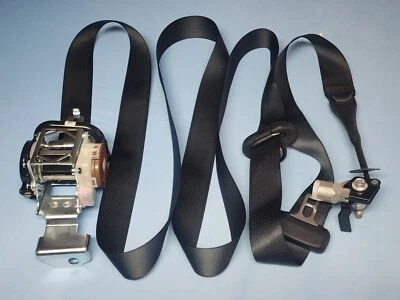 Retractor de cinturón de seguridad delantero izquierdo Nissan Frontier 22-24 doble cabina negro OEM Foto 1 de 4