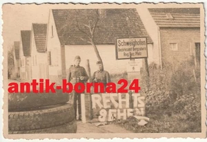 Foto WH Soldaten Ortsschild Schweighofen Bergzabern Schilder TK Sperre G280 - Bild 1 von 2
