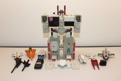 VTG 1985 G1 Transformers Autobot City Metroplex INCMPLT Plastic Wheels w/ Extras - Image 1 of 4