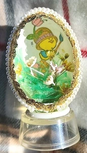 Real Eggshell Handcrafted DIORAMA Sugared On Pedistal Easter Spring Vntg - Picture 1 of 15