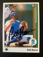 BOB BOONE PHILLIES 1989 UD AUTOGRAPHED SIGNED CARD KANSAS CITY ROYALS #767