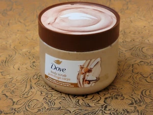 Exfoliante corporal exfoliante Dove para mujer azúcar morena y mantequilla de coco, 15 oz ➠ - Imagen 1 de 9