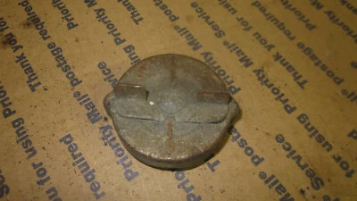 Tapa de combustible original Stant Gas GM Chevrolet Camaro 69 70 71 72 Chevelle OEM Foto 1 de 4