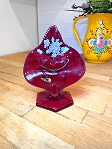 Westmoreland Glass Red Jack in the Pulpit Vase with Flower Detail - Picture 1 of 7