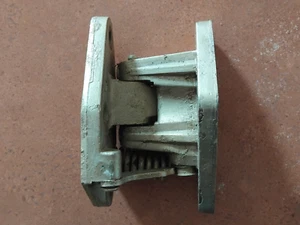 holden hk ht hg drivers side front lower door hinge right - Picture 1 of 2