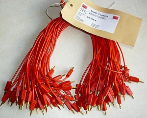2 Stück 0,35 m Multi-Contact Messleitung / 2 x Lamellenstecker 2 mm rot LK205 - Picture 1 of 4