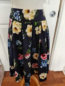 Review Navy Floral Pleat Skirt sz 8 - Picture 1 of 4