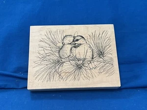 Stampa Rosa House Mouse Stamp, HUGGING BIRD, C 65, 1997, 3 3/4” X 5” - Picture 1 of 2