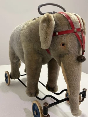 复古 Steiff Circus 大象骑乘玩具 17 英寸高 — 第 1/4 张图片