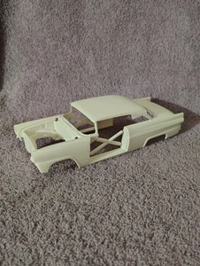 Oldtimer 1956 Ford Victoria 1:25 Modellauto Karosserie - Bild 1 von 12
