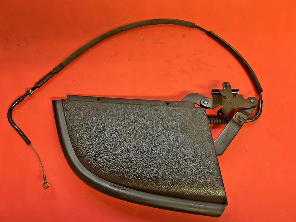 06 07 08 09 Pontiac G6 Convertible Top Filler Panel Flap Wing Passenger right - Image 1 of 4