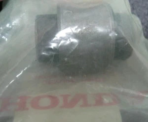 Honda 52622-TX4-A01 Rear Lower Shock Bushing 13-18 RDX New Genuine - Picture 1 of 2