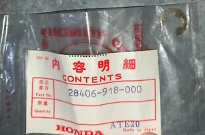 *1EA OEM HONDA OEM E CLIP FOR CENTER OF PULLSTART 28406-918-000 ATC90 (215K) - Picture 1 of 2