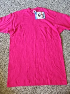 Camiseta Para Hombres Vintage 1990 Fruit of the Loom ROSA INTENSO L Bolsillo NUEVA Defecto - Imagen 1 de 8