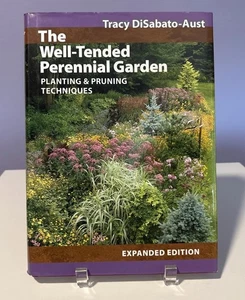 The Well-Tended Perennial Garden: Planting and Pruning Techniques - hardcover - Imagen 1 de 14
