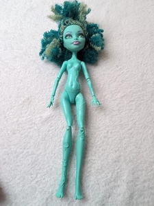 Monster High Honey Swamp Hauntlywood Frights Camera Action Doll - Picture 1 of 9