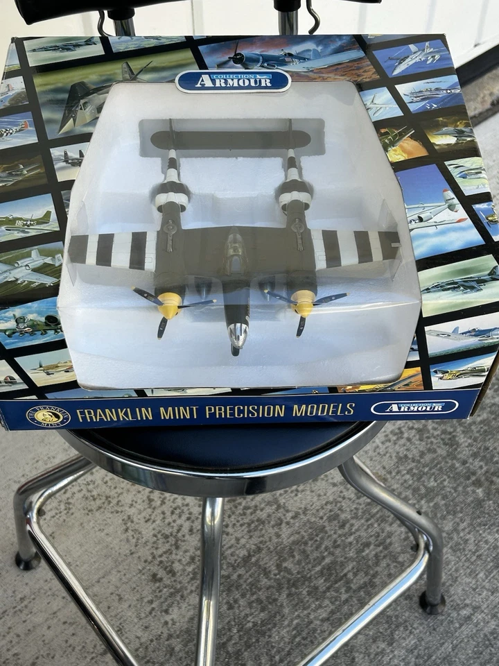 Franklin Mint 1/48 P38 Lightning USAA NIB - Image 1 of 4
