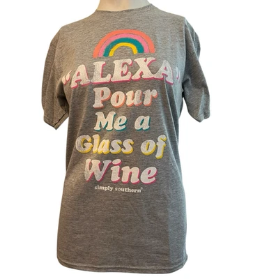 Camiseta Simply Southern Mujer Pequeña Alexa Pour Me A Glass Of Wine Nueva Con Etiquetas Foto 1 de 3