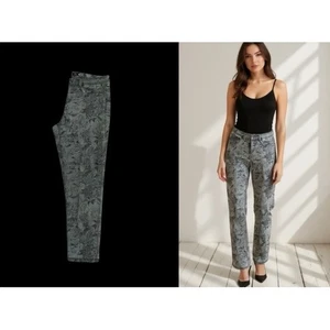 Tru Luxe Jeans Women's Gray Floral Print Straight Leg Denim Pants Size - Picture 1 of 9