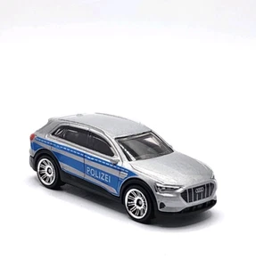 2020 20 Audi E-Tron Collectible 1/64 Scale Diecast Model GREAT GIFT 🎁 - Picture 1 of 6