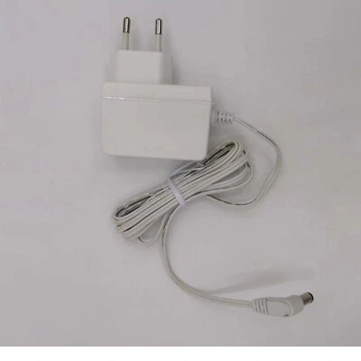 Xinspower A122-2400500EC 24V 0.5A  12W 5.5x2.1mm AC Adapter Transformer - Image 1 of 3