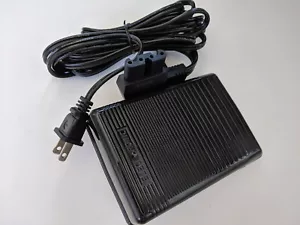 Speed Control Foot Pedal + Cord for Bernina 830,831,832,840,841,842,850 110V - Picture 1 of 3
