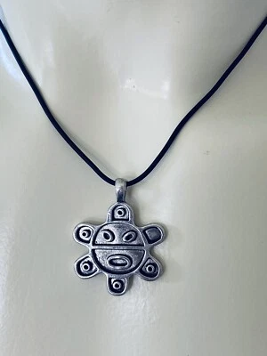 COLLAR COLGANTE DE METAL TAÍNO SOL BORICUA PUERTO RICO RECUERDOS NUEVO Foto 1 de 2