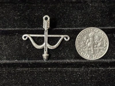 Лук и стрелы старинный серебряный подвеска ожерелье кулон 1 шт. C28 - Изображение 1 из 4