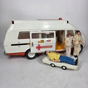 "Ambulancia Tonka de 19"" de rescate de emergencia de los años 70 de colección con camilla y las 3 figuras! - Imagen 1 de 14