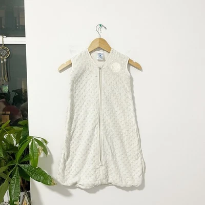 Saco de dormir Halo Baby em pelúcia creme covinhas tamanho médio 6-12 meses - Imagem 1 de 4