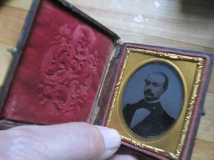 Schöner 1/9 TELLER um 1850 Ambrotypie aus der Antebellumzeit, schön gekleidet, GESCHENK - Bild 1 von 4