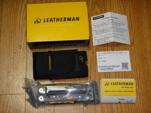 Pinza multiutensile Leatherman Signal con custodia - Foto 1 di 9
