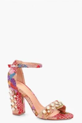 Mujer Boohoo Ida Estampado Oriental Embellecido Bloque Tacones Talla 5 EE. UU., Talla 3 Reino Unido $51 Foto 1 de 4