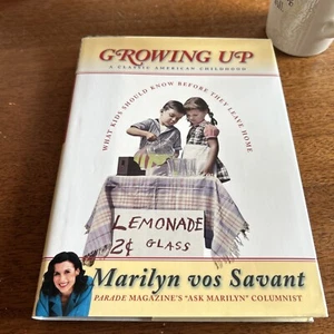 Growing Up : A Classic American Childhood by Marilyn Vos Savant (2002,... - Foto 1 di 11
