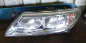 Renault Laguna 02-06 Left Headlight - Picture 1 of 5