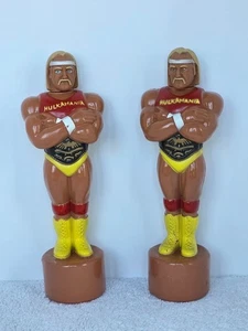 VINTAGE WWF HULK HOGAN HULKMANIA FIGUR SCHAUMBADFLASCHEN (2 STÜCK) LEER/GEBRAUCHT - Bild 1 von 24