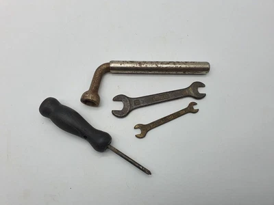 Lote Kit Herramientas Lancia Bolsa Caja Delta HF 1.3 Bolsa Brugnago Rueda Llave Destornillador Foto 1 de 4