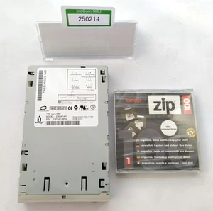 Laufwerk / ZIP Laufwerk / Iomega / Z250ATAPI / 3,5" / IDE / mit ZIP Disk 100 MB - Afbeelding 1 van 5
