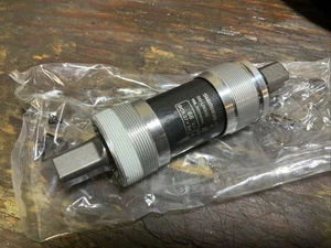 NEW Shimano BB-UN300 Bottom Bracket English 68x123mm, Square Taper JIS - Picture 1 of 3