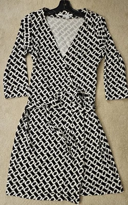 Diane von Furstenberg Julian Silk Jersey Wrap Dress Chain Link Print Black Sz 8 - Image 1 of 4