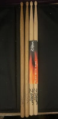 2 pares de baquetas Zildjian nuevas 5B y Super 5B usadas de colección puntas de madera de nogal selectas Foto 1 de 4