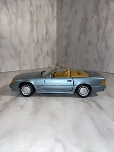 1990 Mercedes-Benz 500SL Blue Convertible 1:18 Revell - Picture 1 of 8