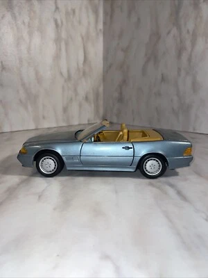 1990 Mercedes-Benz 500SL Blue Convertible 1:18 Revell - Image 1 of 4