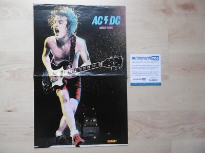 Angus Young "AC/DC" Original Autogramm signed 30x46 cm Magazinbild gefaltet ACOA - Bild 1 von 4