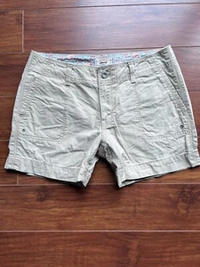 Levis beige Shorts Größe 4  - Bild 1 von 4