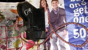 22CC18 TROLLEY FROM GENIE SCREW DRIVE GARAGE DOOR OPENER, SOME DAMAGE TO TEETH - Picture 1 of 4